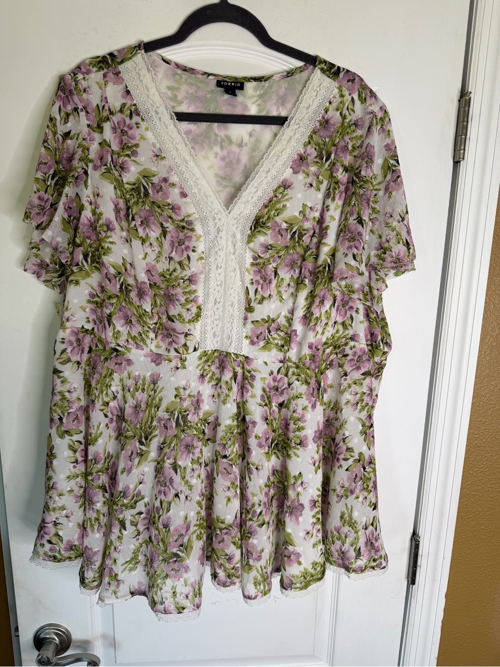 Torrid Cottagecore White Floral Clip Dot Flutter Sleeve Babydoll Blouse Size 4X